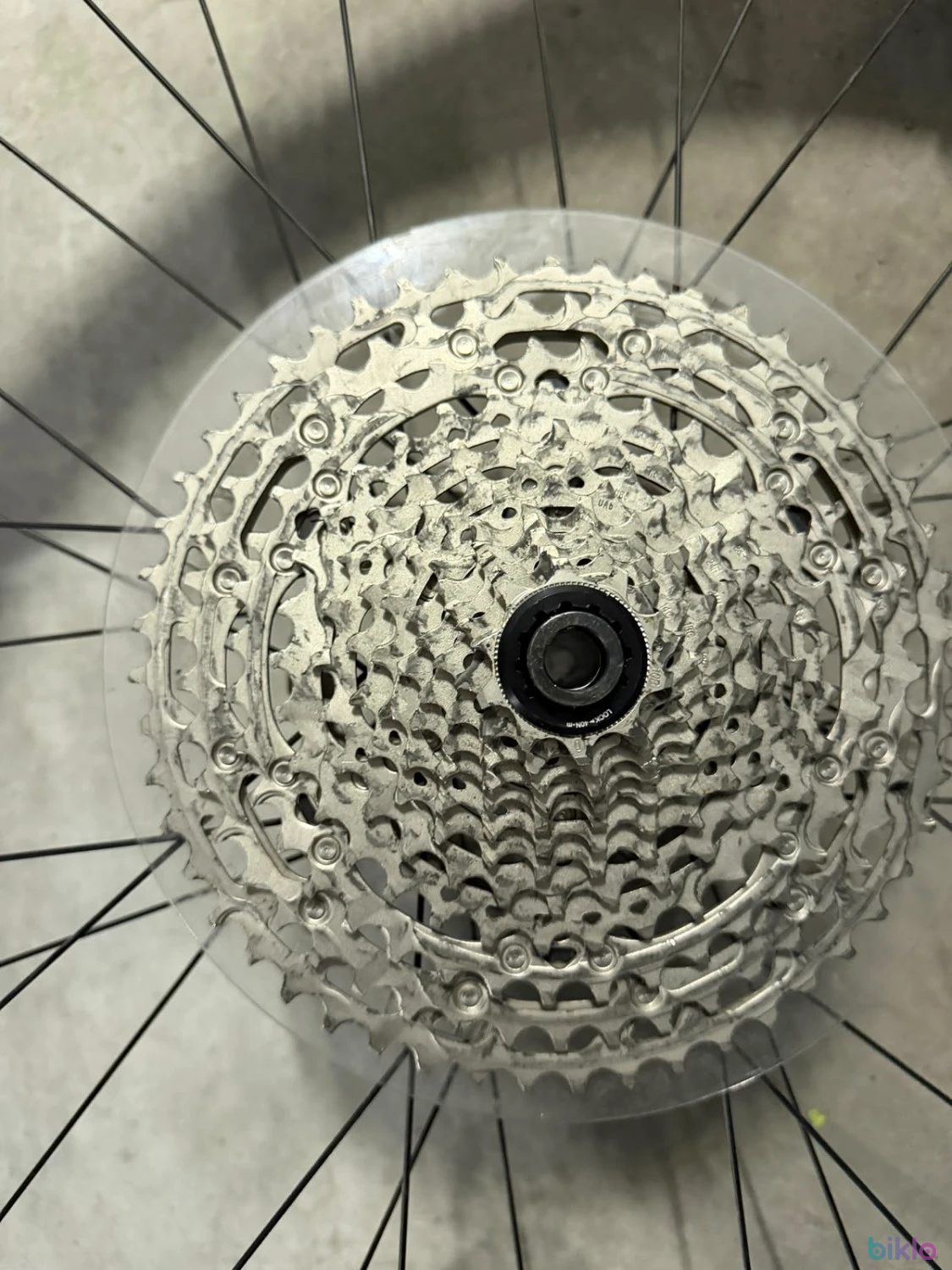 1. Caseta/pinioane Shimano Deore CS-M6100-12 / 10-51 T