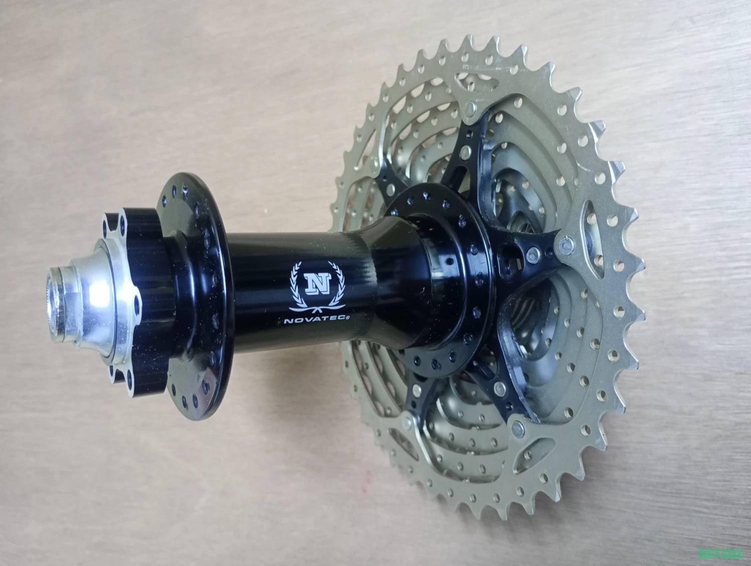 2. Novatec DH Old 165x12