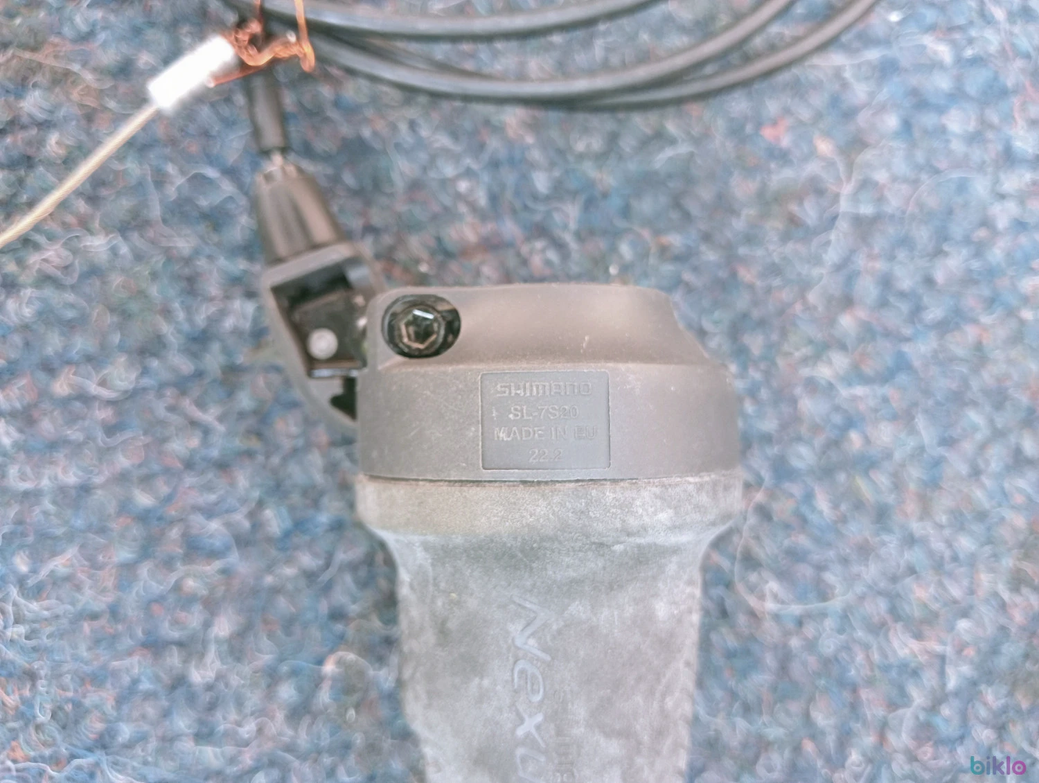 10. Maneta schimbator SRAM Dual Drive 8 pinioane si 3 V in butuc si Shimano Nexus 7