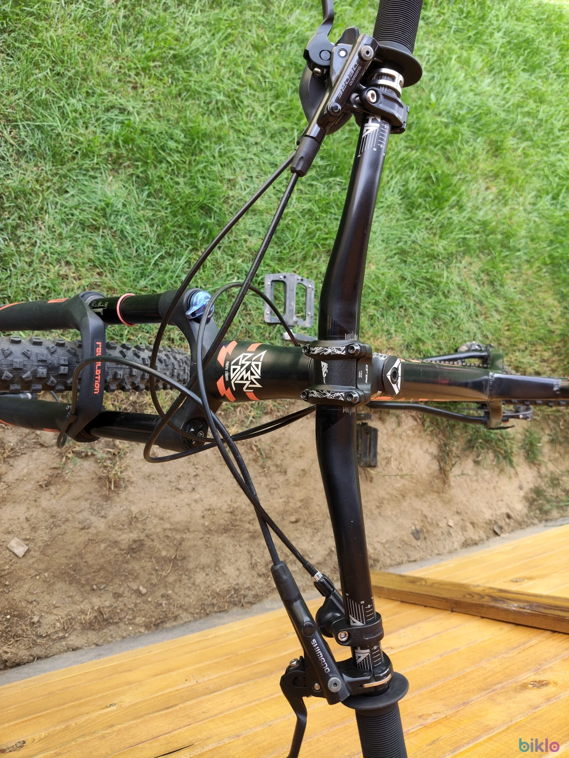 3. Bicicleta COMMENCAL META ht
