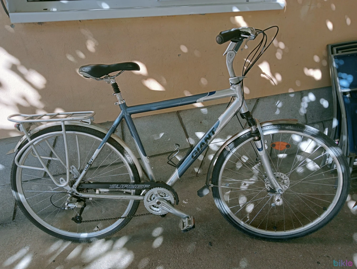 1. Bicicleta oras Giant roti 28 Shimano Deore 21 V suspensie fata si tija