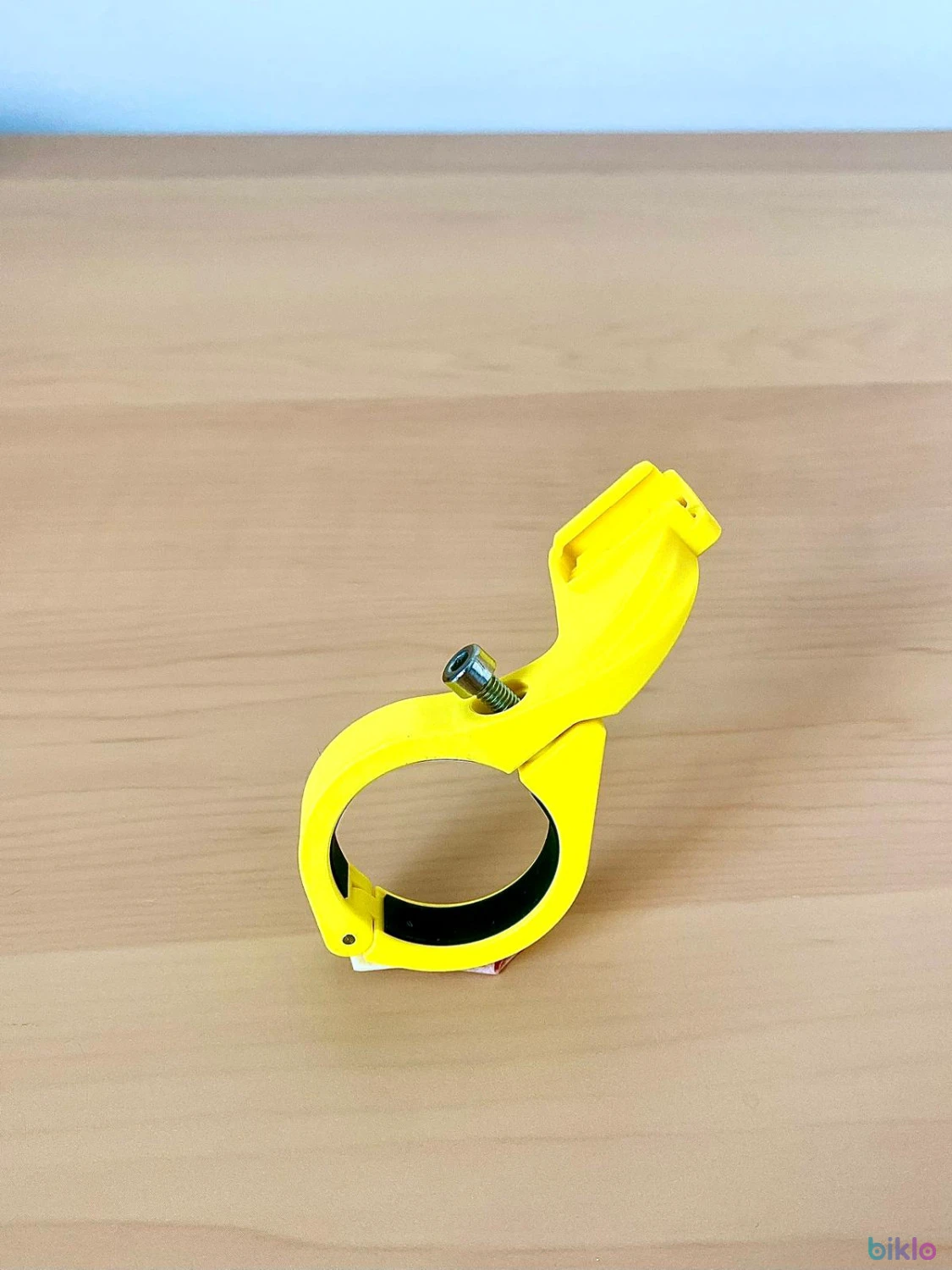 1. Suport ghidon pentru computere de ciclism Cateye, lanterne bicicleta, GPS