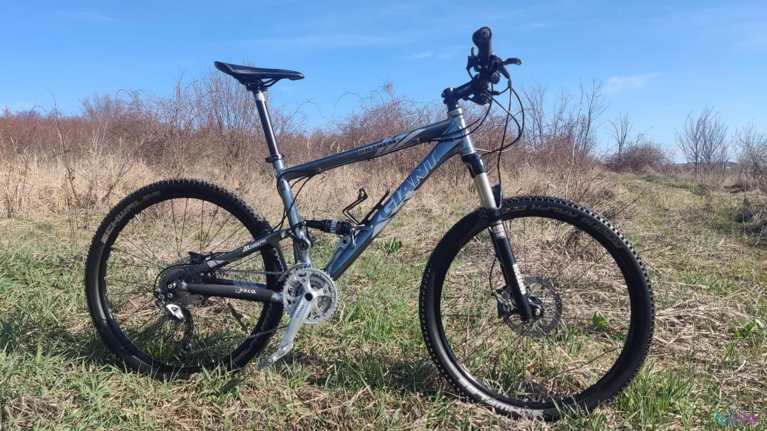 1. Giant Anthem 3 Full Suspension 26"