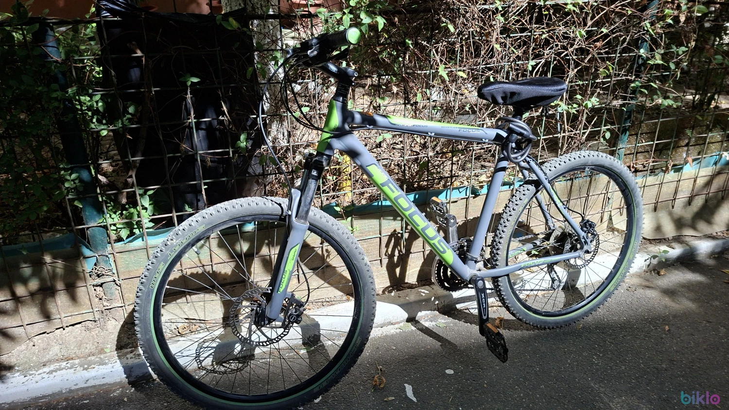 1. Vând bicicletă sh focus