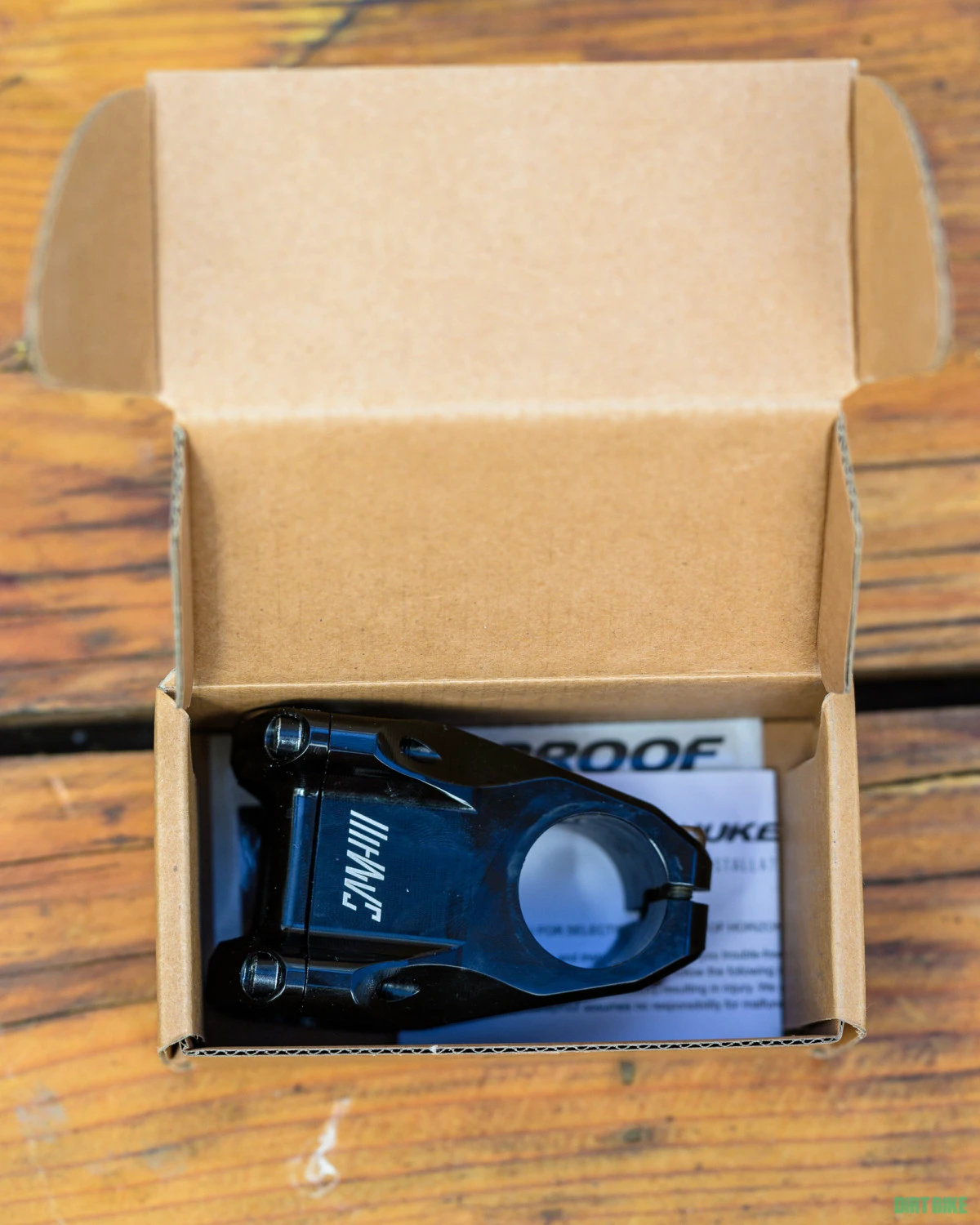1. Pipa Nukeproof Sam Hill Horizon 50mm