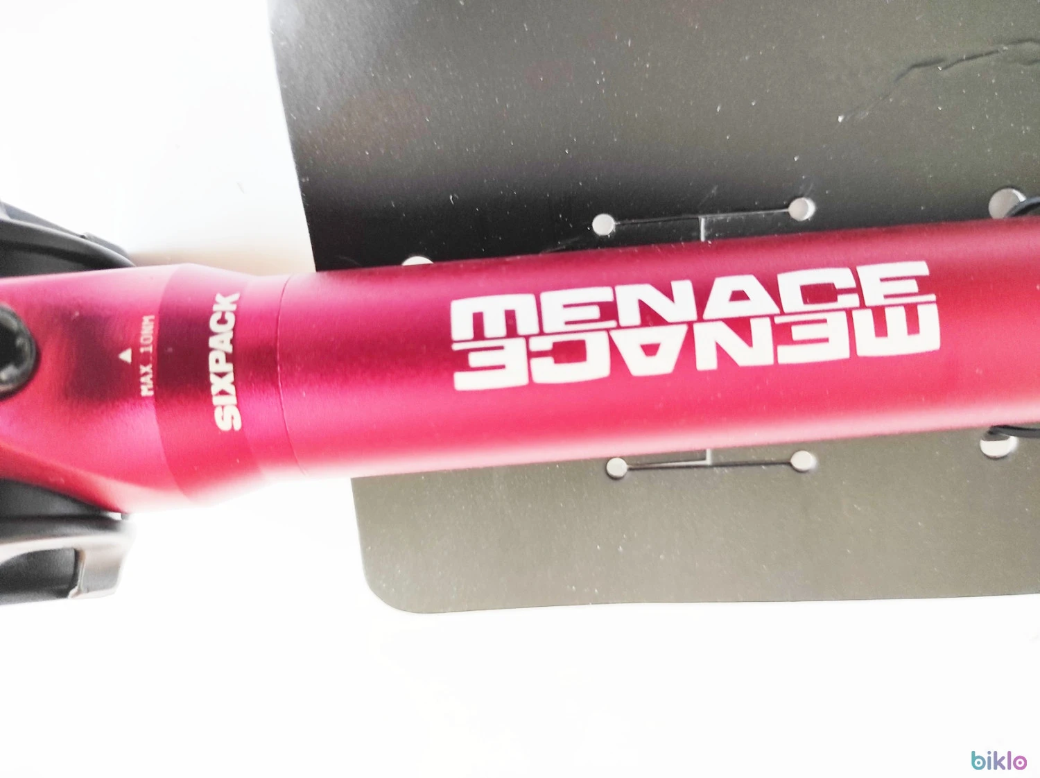 5. Tija de sa Sixpack Menace 27.2x350mm rosie, noua