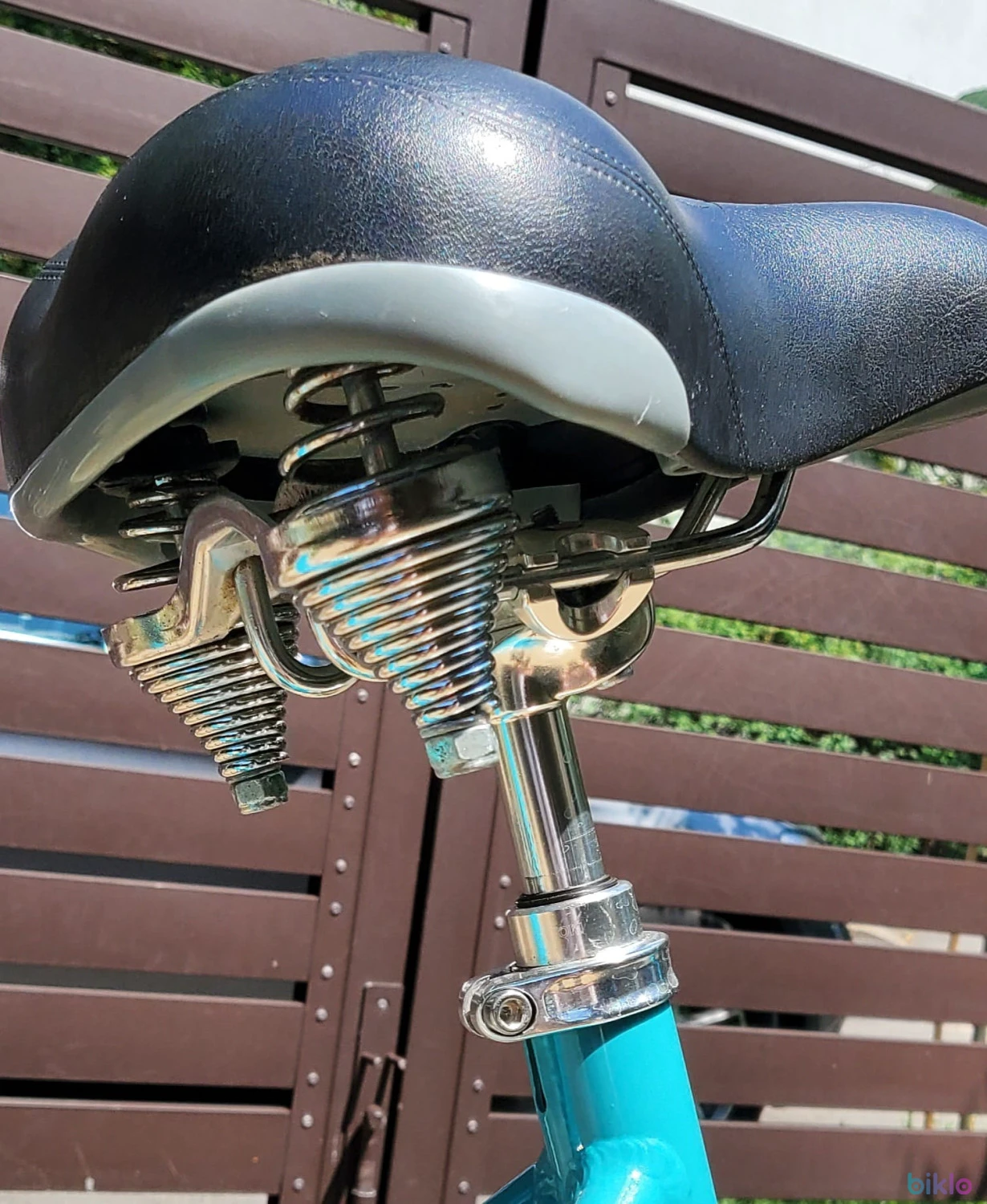 6. Bicicletă urbană premium Trek Santiago Lowstep 28” – Shimano Nexus 7, stare foarte bună