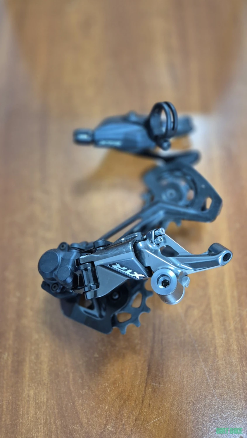 3. Grupset Shimano XTR 9100 , pedalier Race Face Next R Carbon 1x12