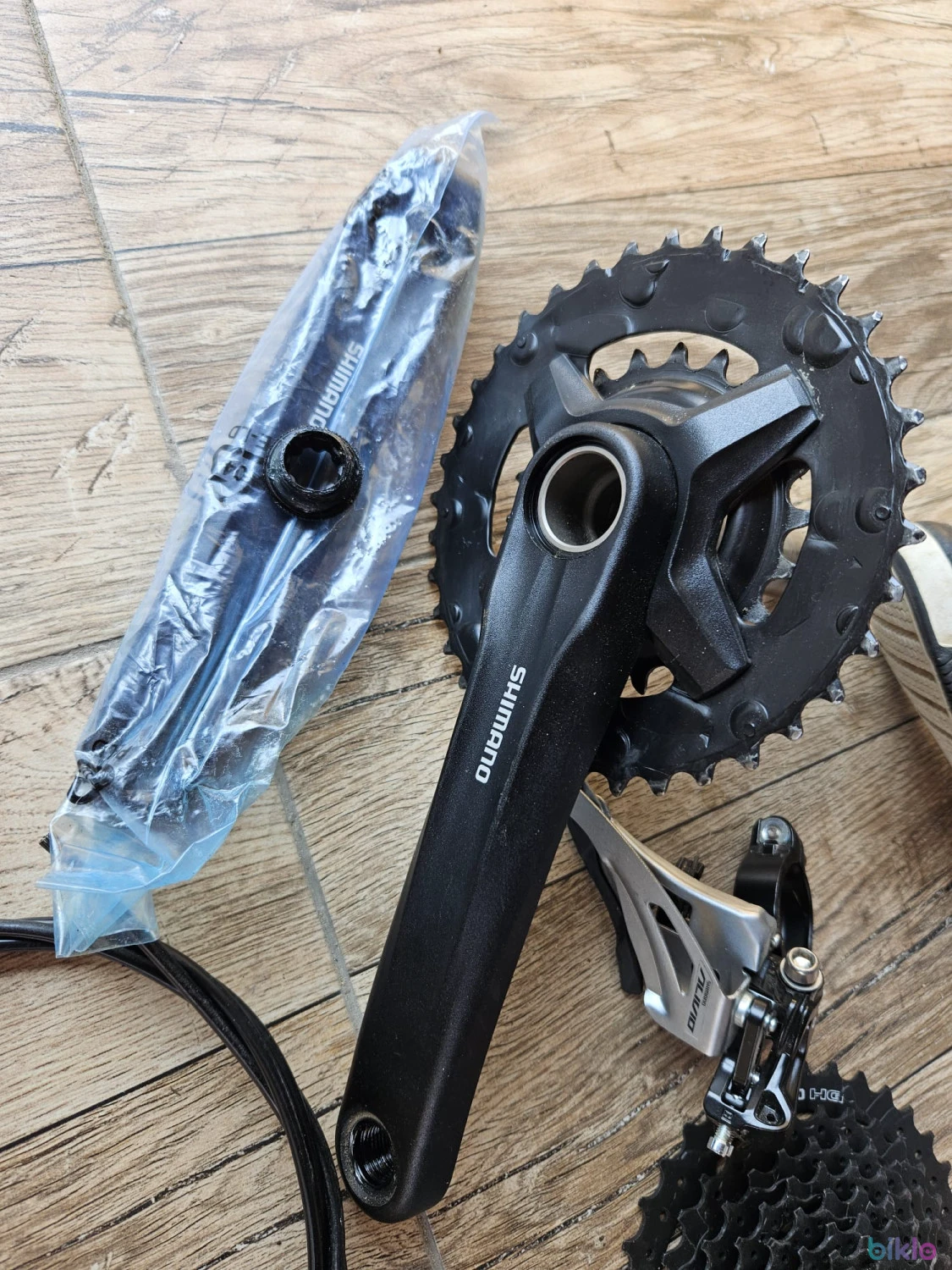 2. Transmisie integrala Shimano Alivio 2x9