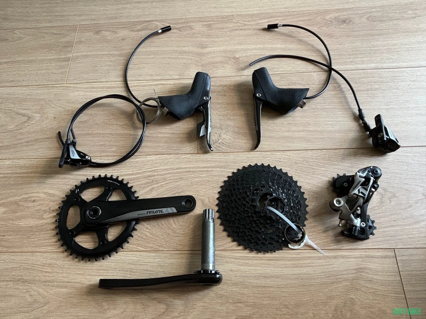 1. GroupSet Sram Rival 1x11