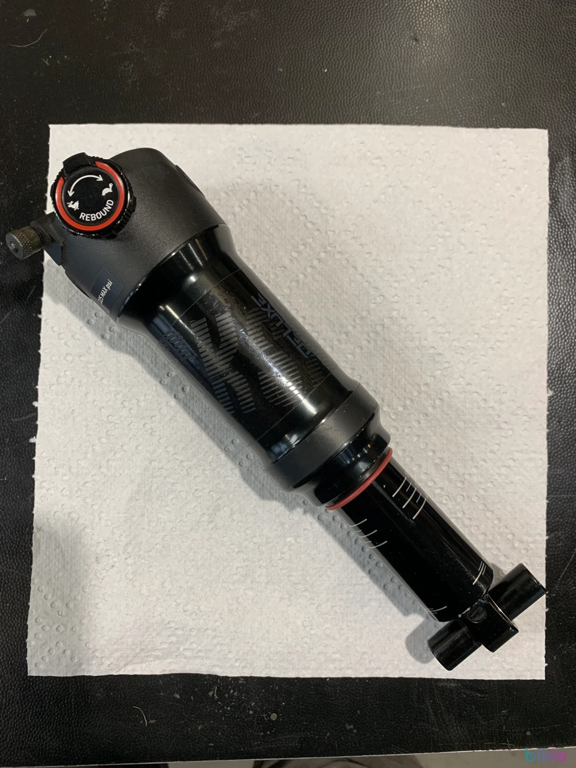 1. Rock Shox Deluxe R