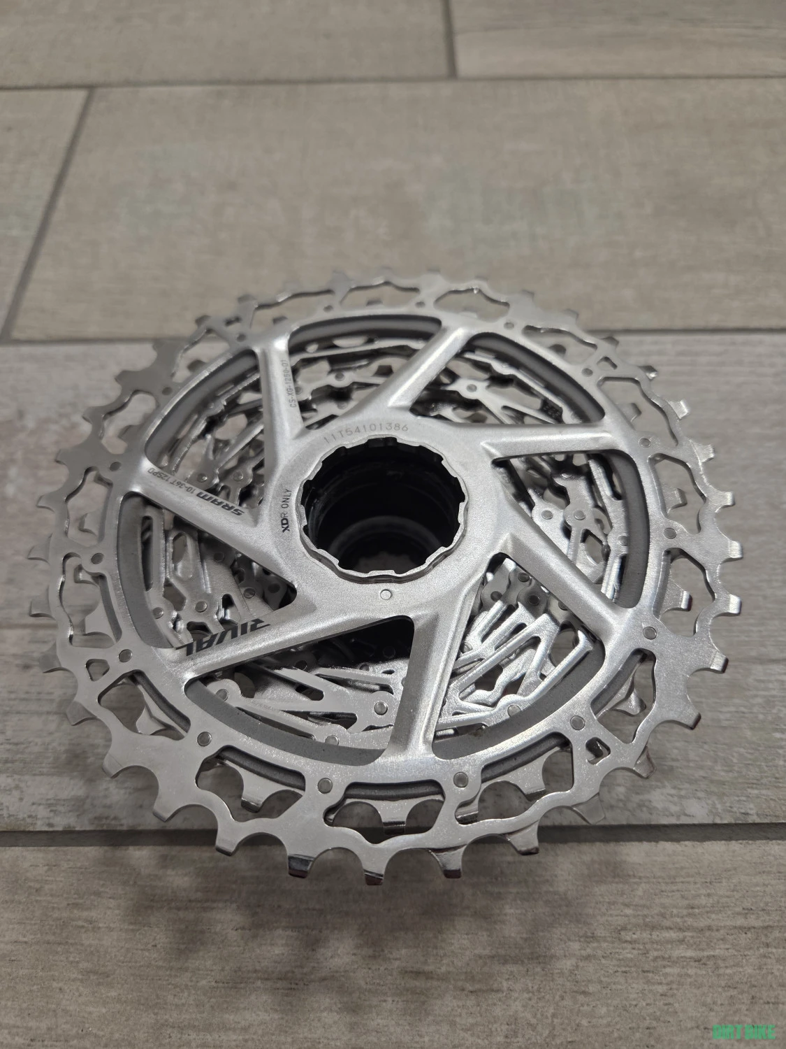 1. Pinioane Sram Rival 10-36 12s axs