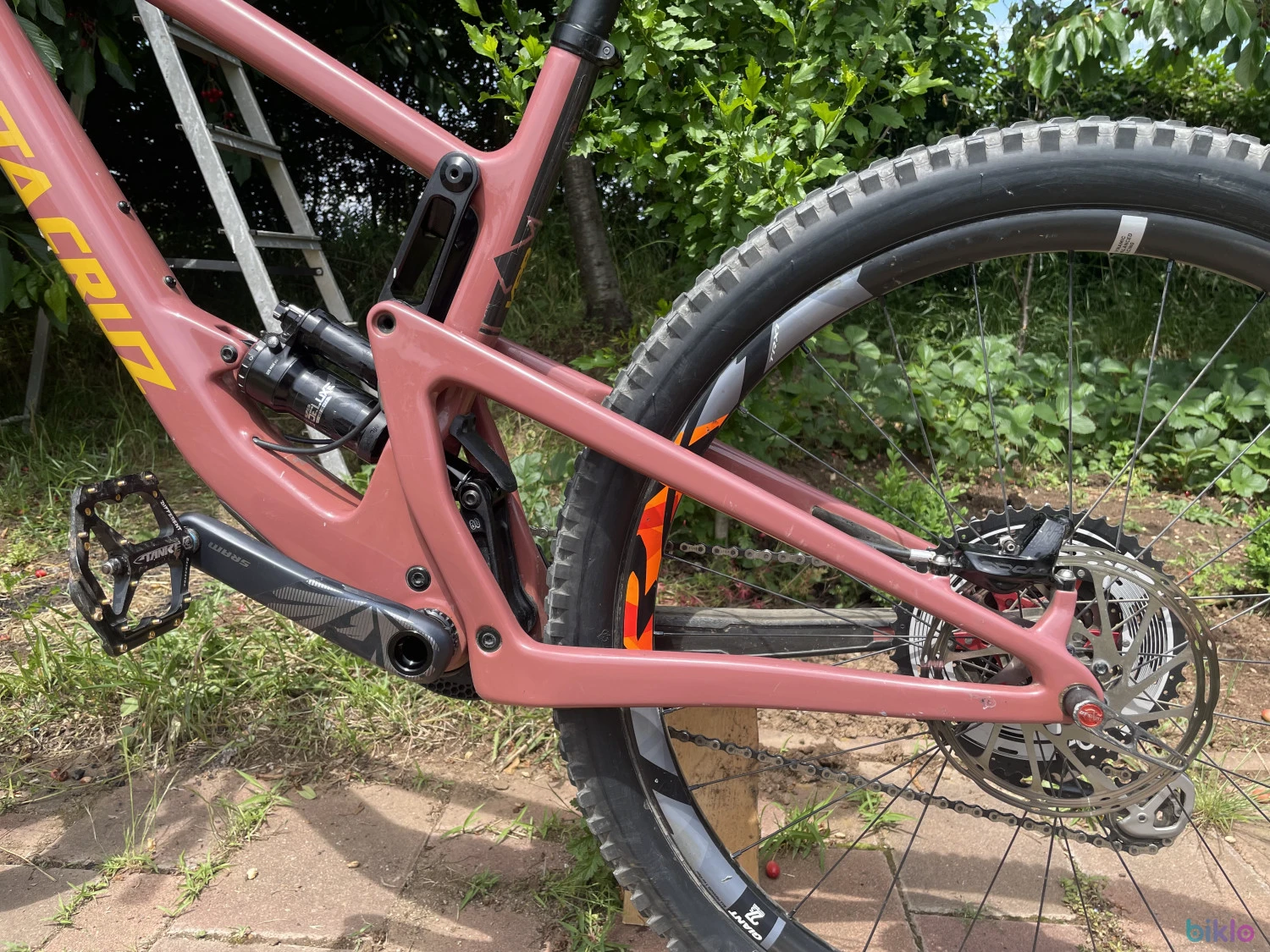 2. Santa Cruz Bronson CC