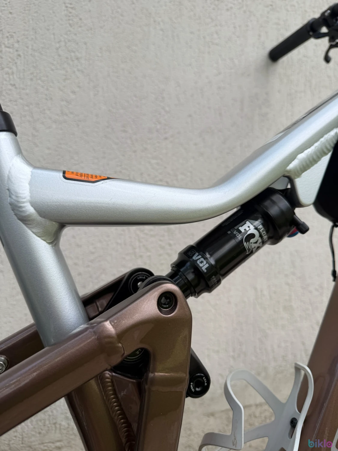 14. Vând MTB Full Suspension Focus Thron 6.9 in Garantie