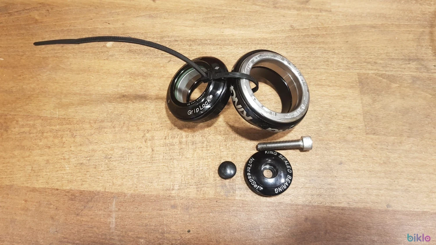 2. Cuveta Chris King InSet 7 Headset - ZS44/28.6 | EC44/40
