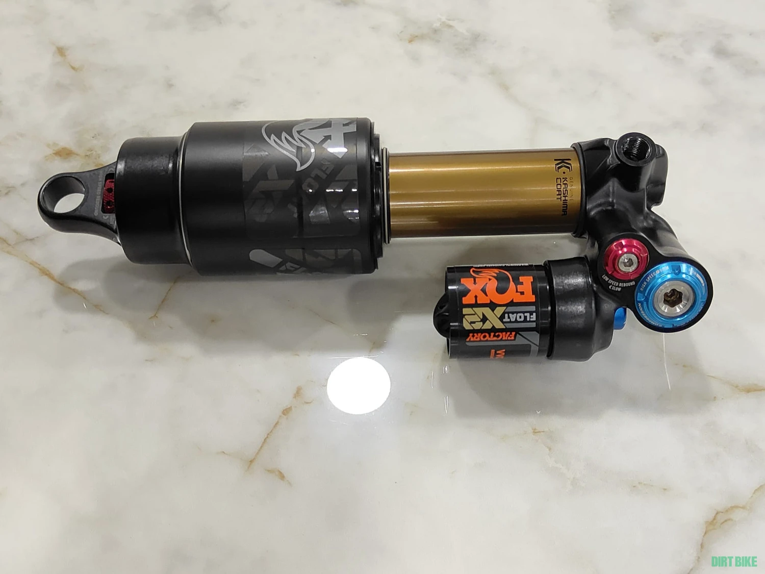 2. Amortizor spate FOX Float X2 Factory Trunnion 205x65mm Garantie pana 2026.dec