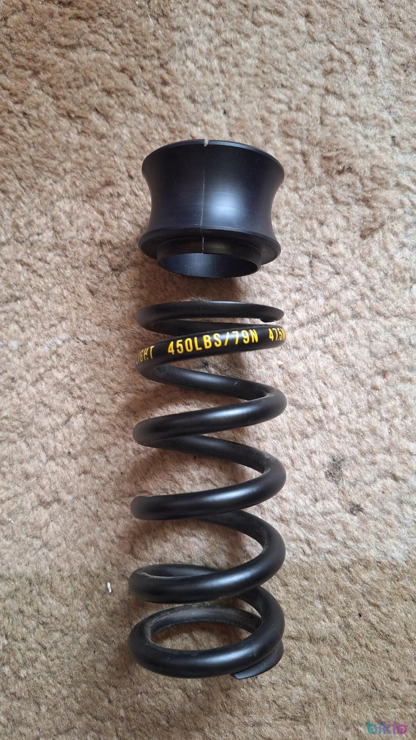 1. NukeProof Arc Superlight Enduro Spring 2.25"- 2.5" de 450LBS