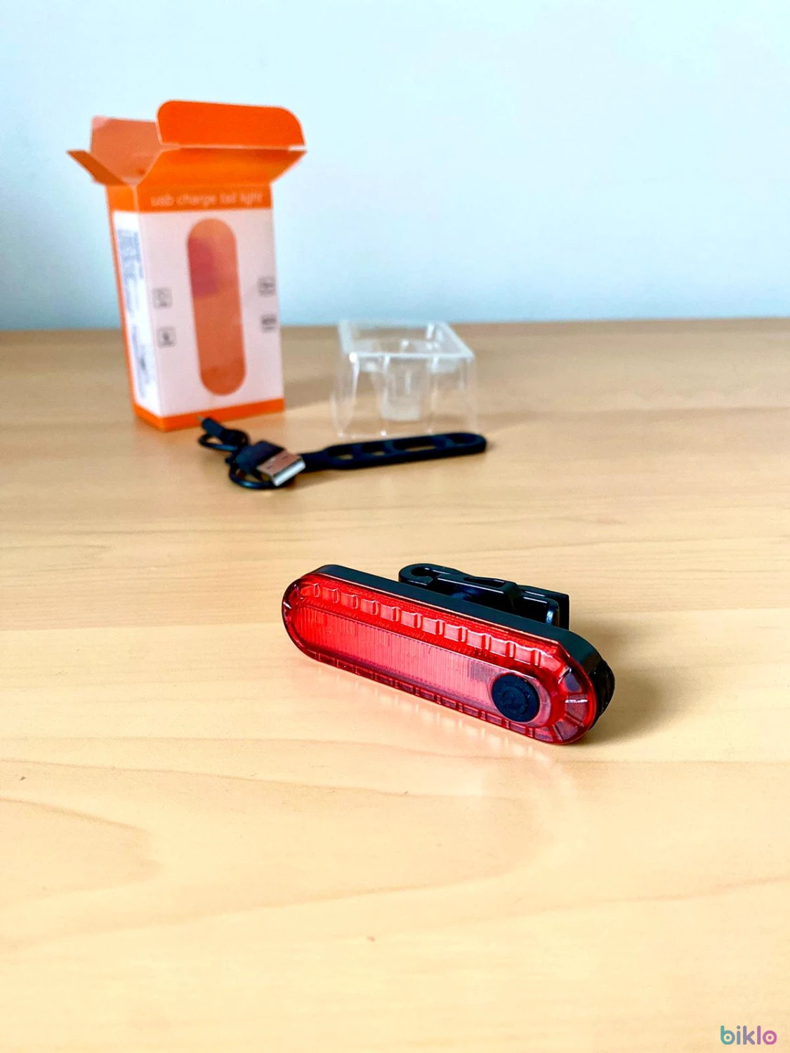 1. Stop spate pentru tija sa bicicleta usb led