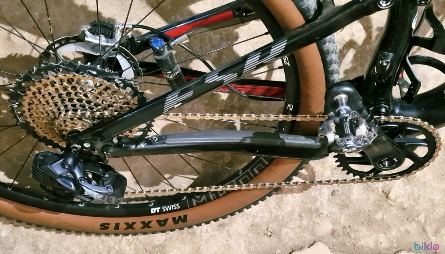 3. Vand pinioane Sram XX1 XG1299 Gold + Lant XX1 Eagle 12 speed Gold