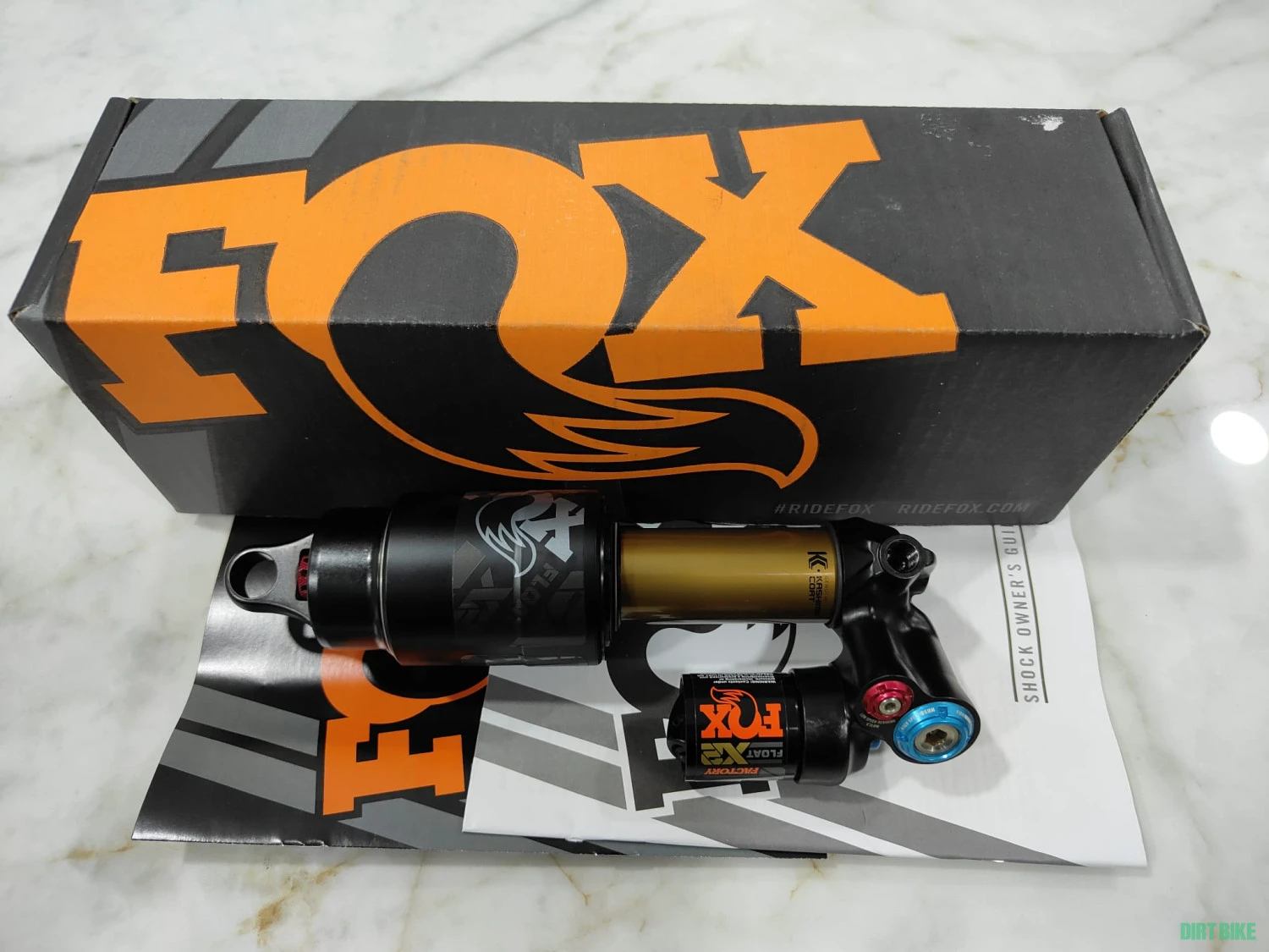 1. Amortizor spate FOX Float X2 Factory Trunnion 205x65mm Garantie pana 2026.dec