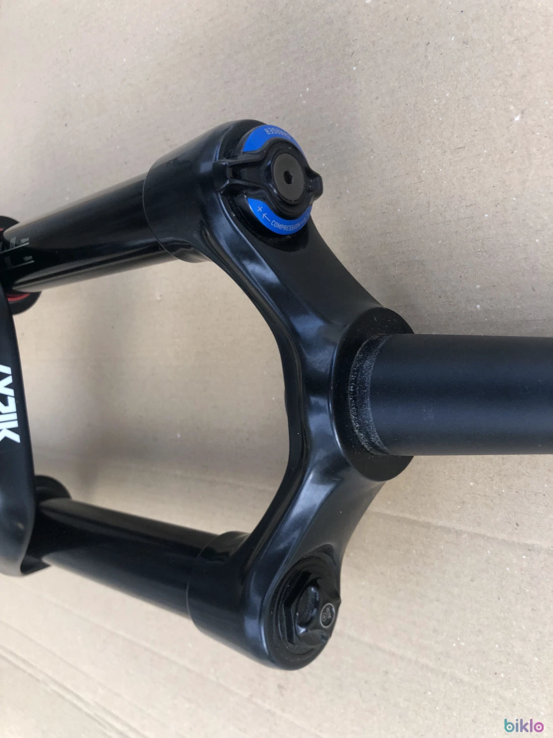 8. Furca Rock Shox Lyrik RC 150 mm 29 Boost