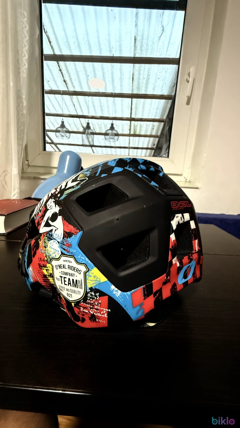 8. Vand Cască O'Neal Defender Wild Multicolor
