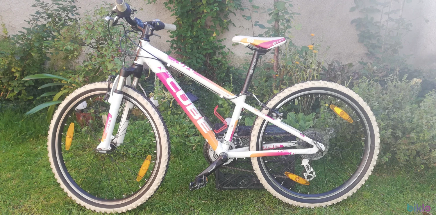 3. Bicicleta copii MTB 24 INCH CUBE GIRL SERIES 240 7-10 ani