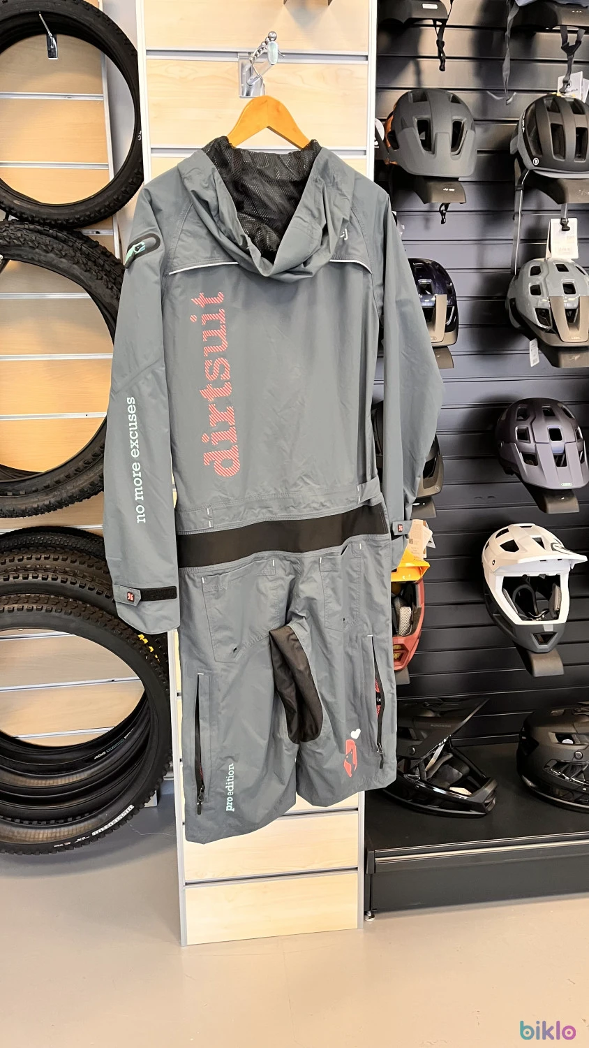 2. Combinezon Impermeabil Dirtlej Ladie's Pro Edition