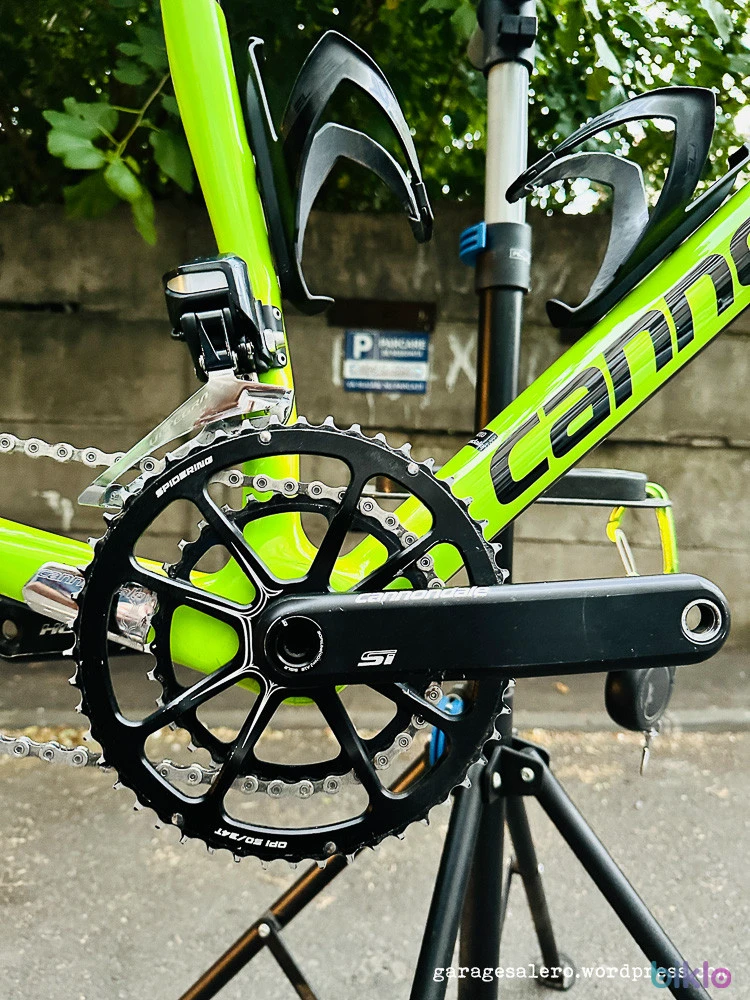 2. Groupset Shimano Di2 Cannondale Hollowgram