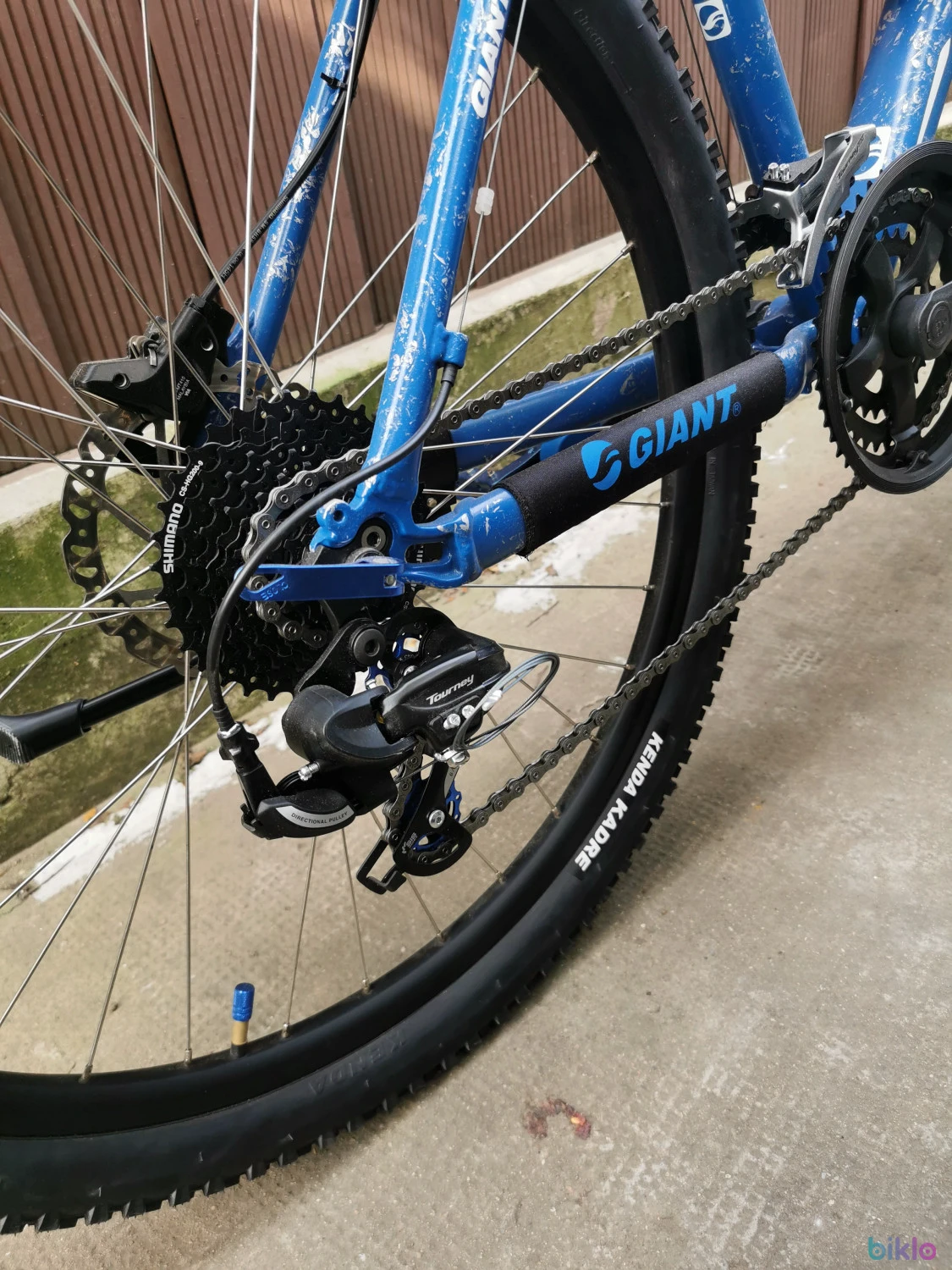 6. Mountain bike cu suspensie