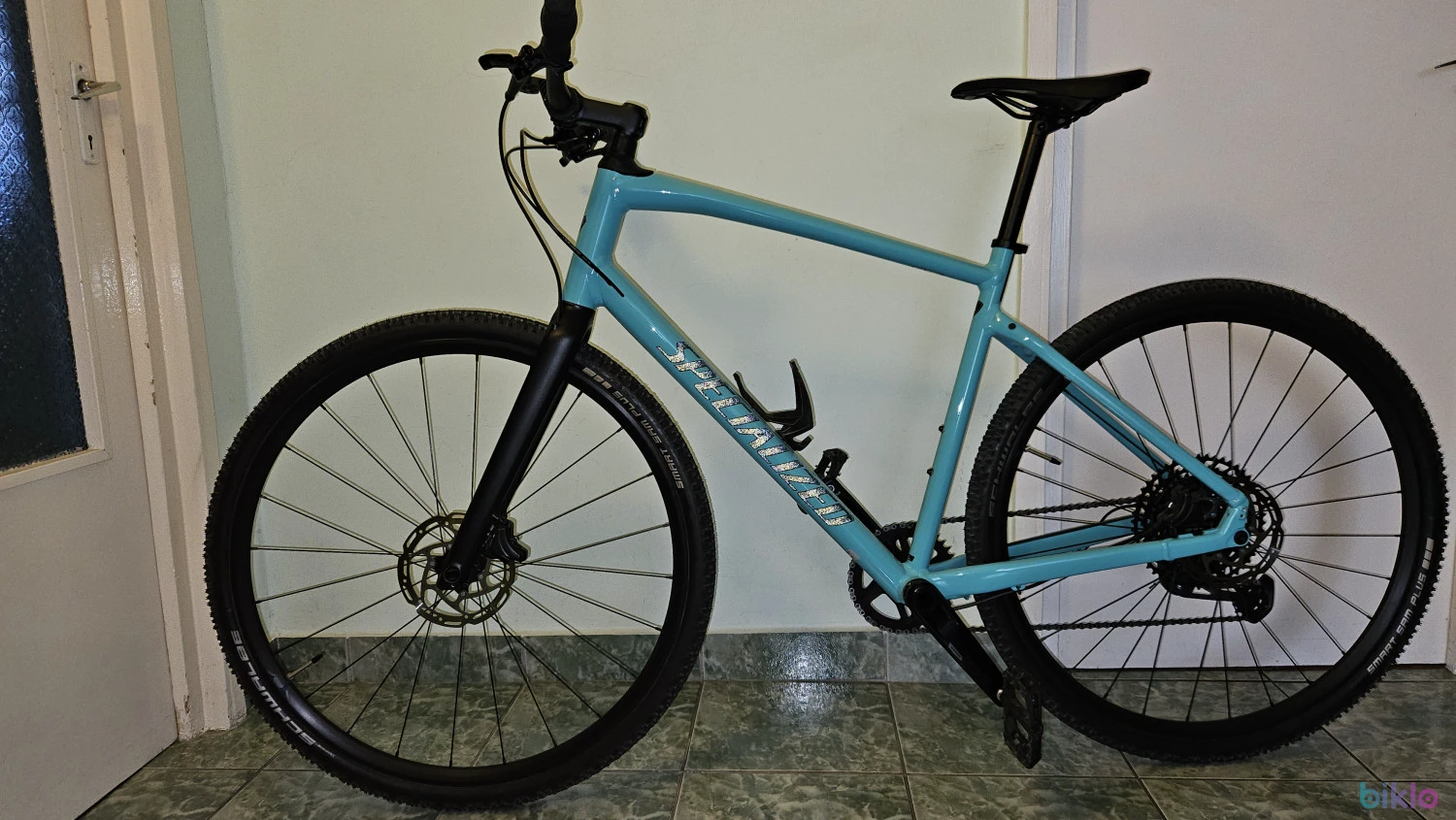 1. Bicicletă Specialized Sirrus X