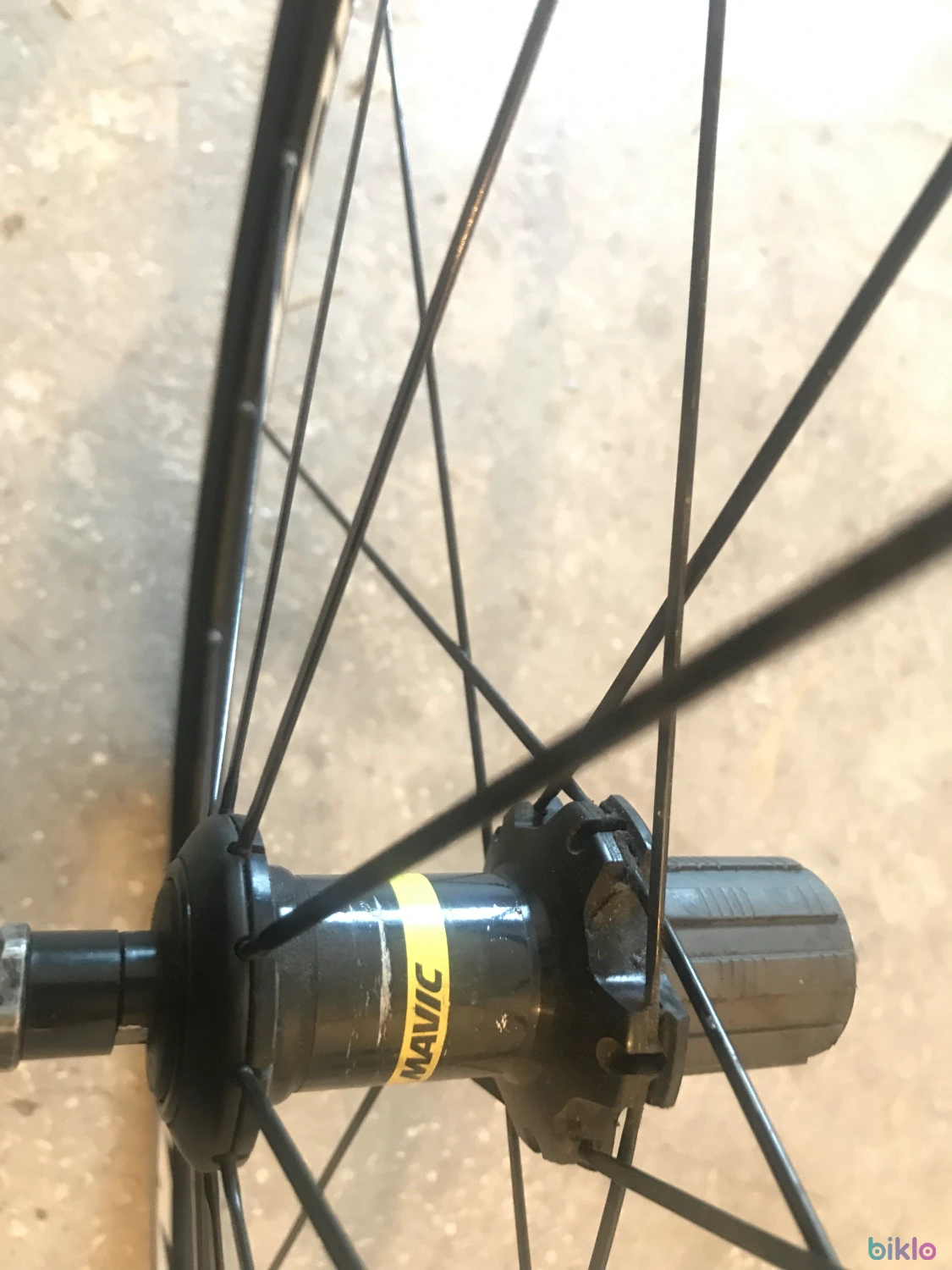 4. Roata spate Mavic Aksium