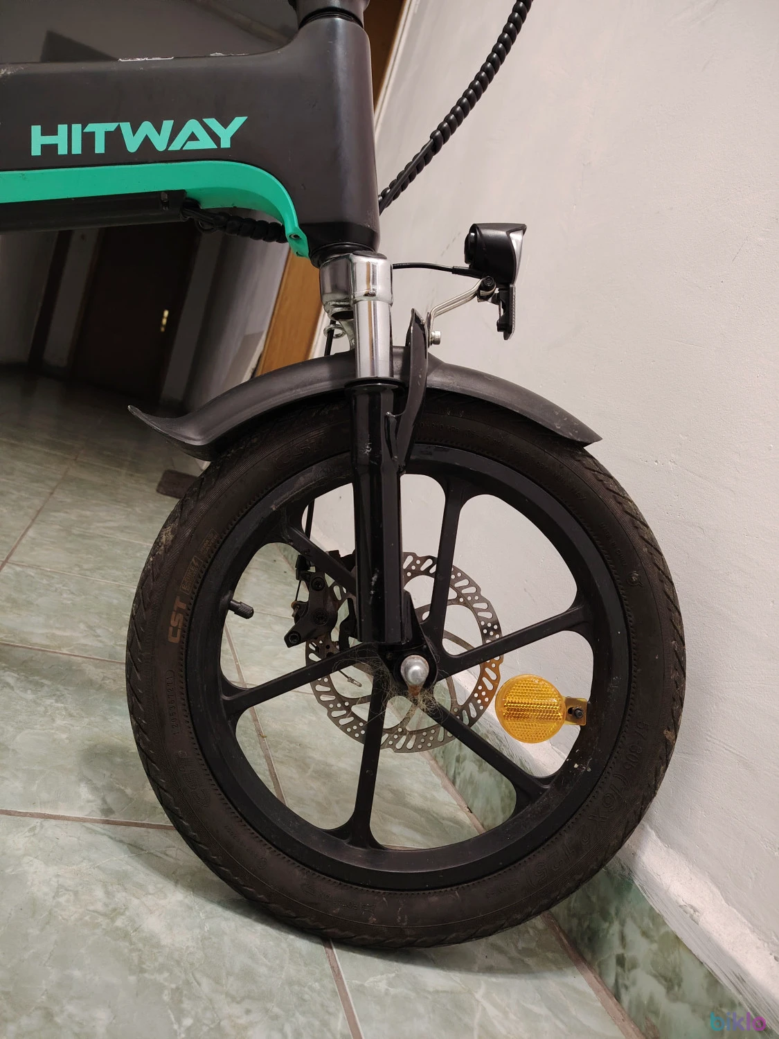 3. Bicicleta electrica pliabila HITWAY