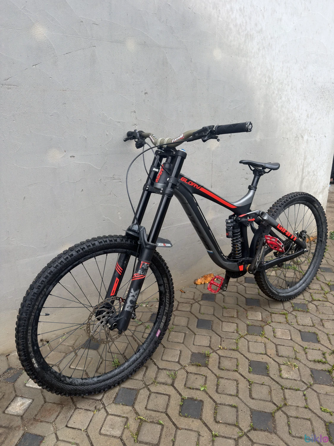 3. Bicicletă Downhill Giant Glory Advanced 1, L, echipare FOX