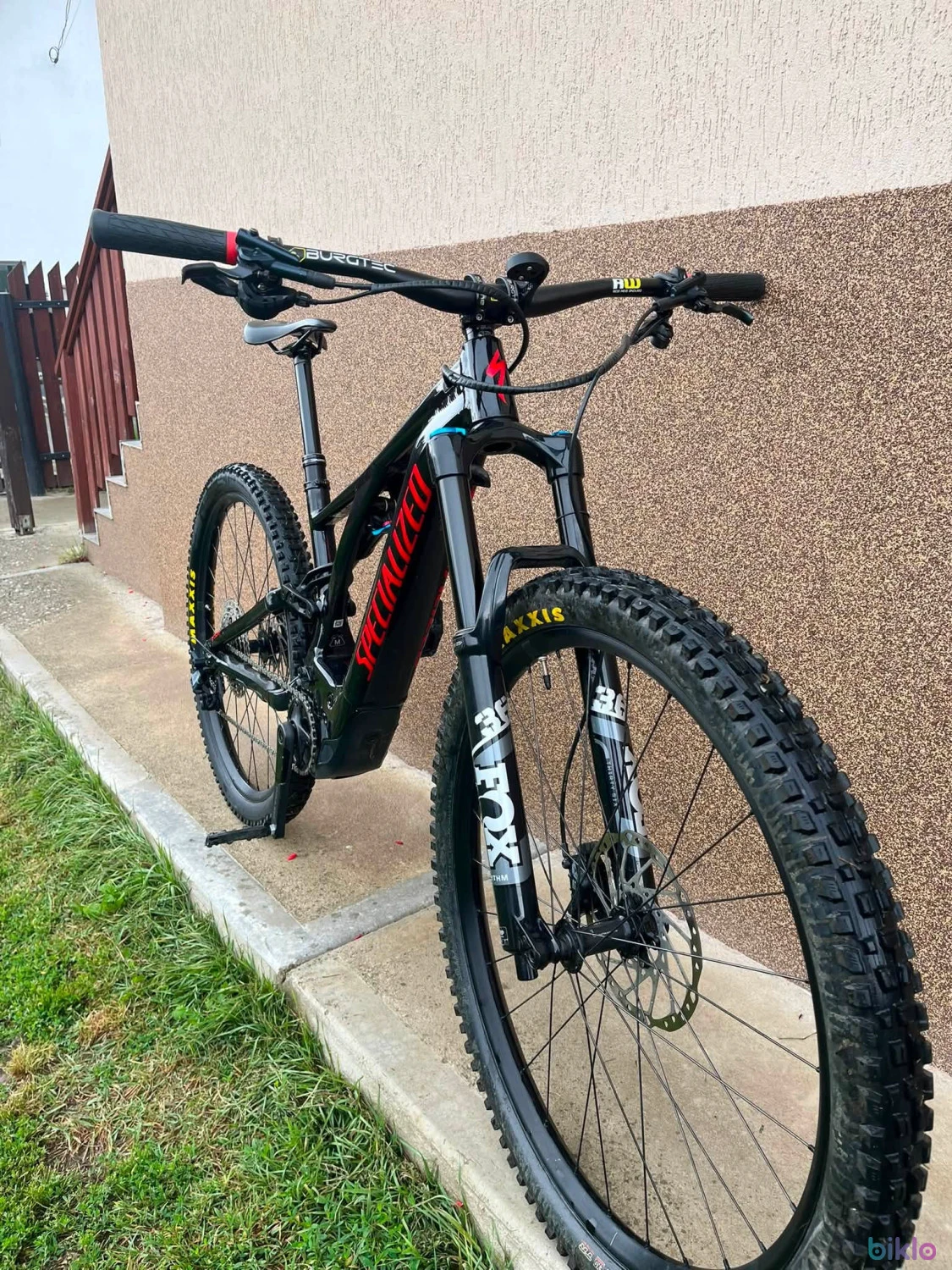 3. 2021 Specialized Turbo Levo Comp M