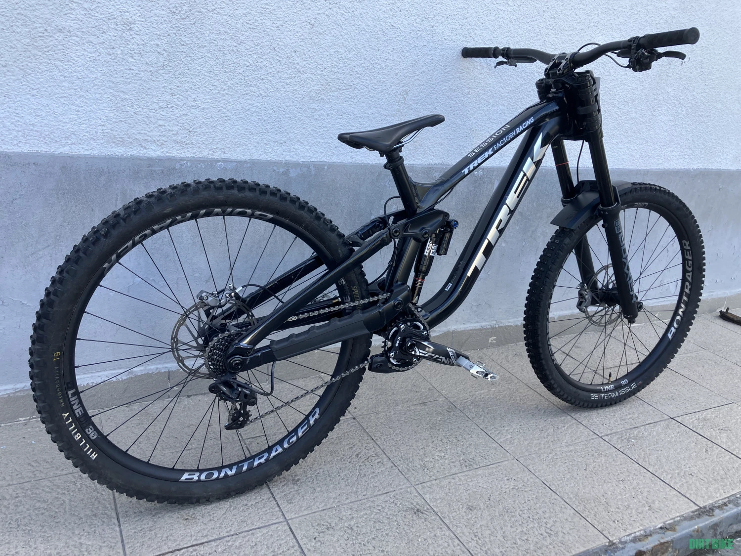 4. Bicicleta downhill Trek Session 8 , cu roti de 29", marime M , model2025