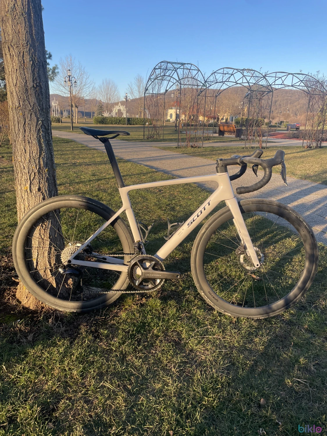 1. Scott Addict RC 20 2025 ( cu acte )
