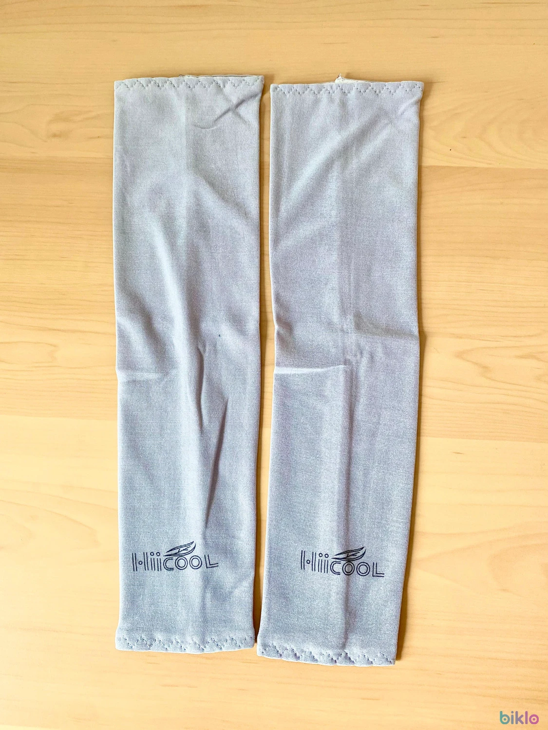 2. Maneci UV de protectie solara din spandex pentru sport/bicicleta