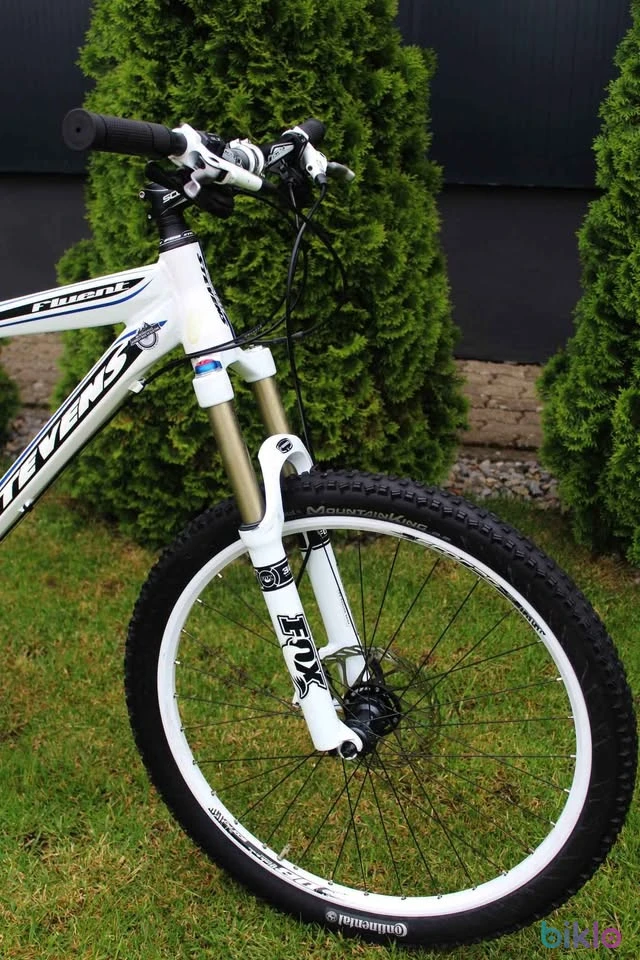 2. Bicicleta Stevens Full Suspension 26 "