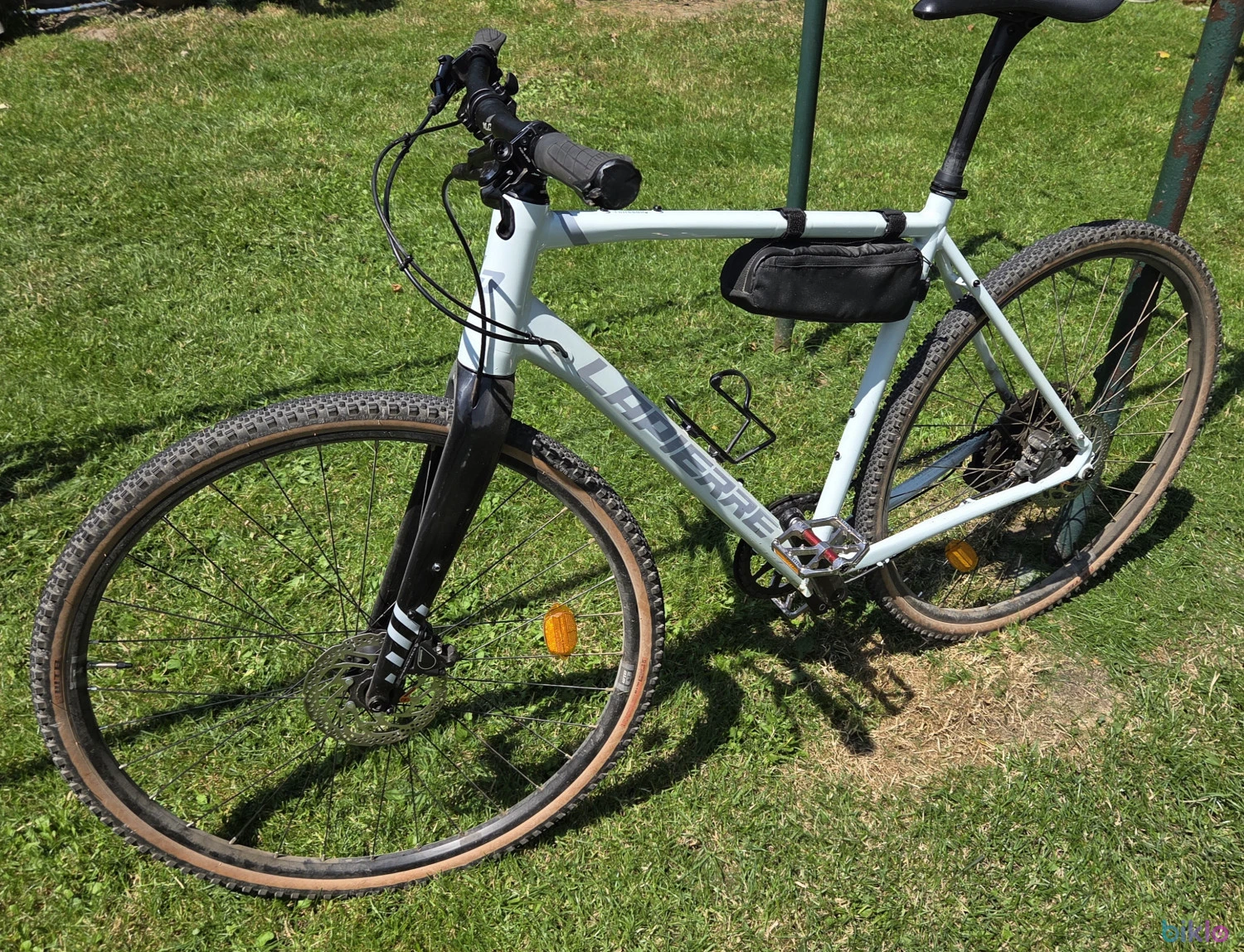 3. Bicicleta Gravel flatbar L