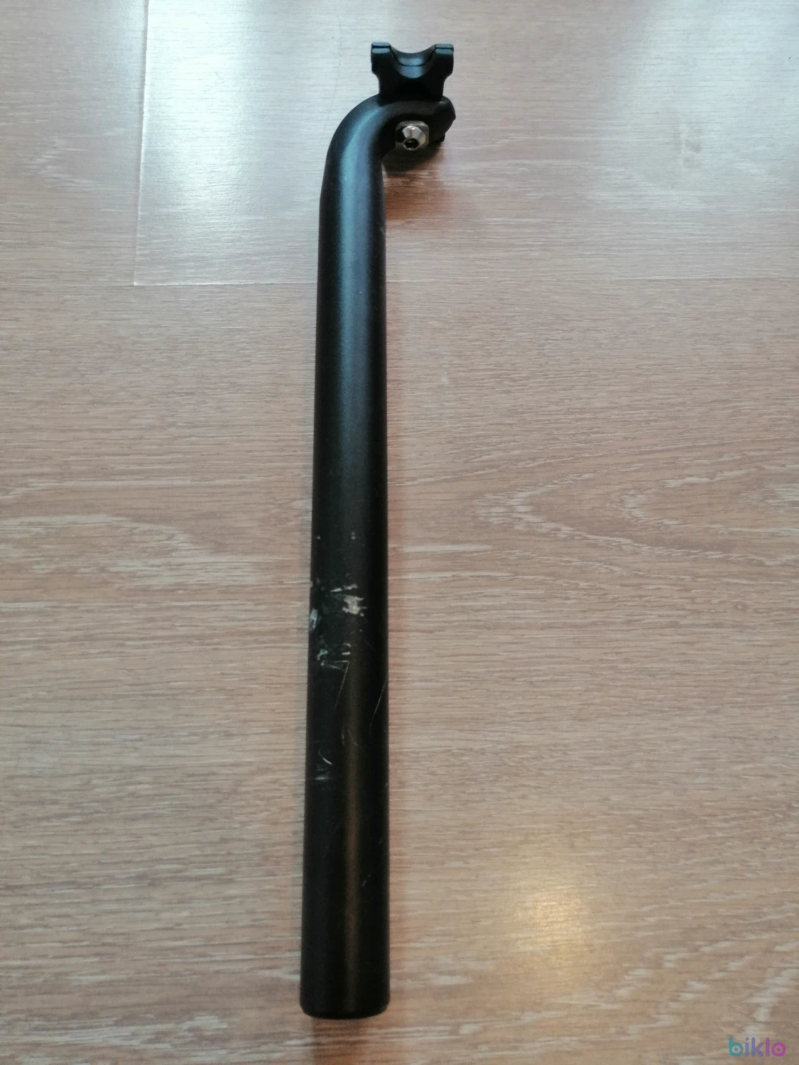 1. Tija sa Ergotech Hook, diametru Ø 31.6mm, lungime 400mm, offset 20mm