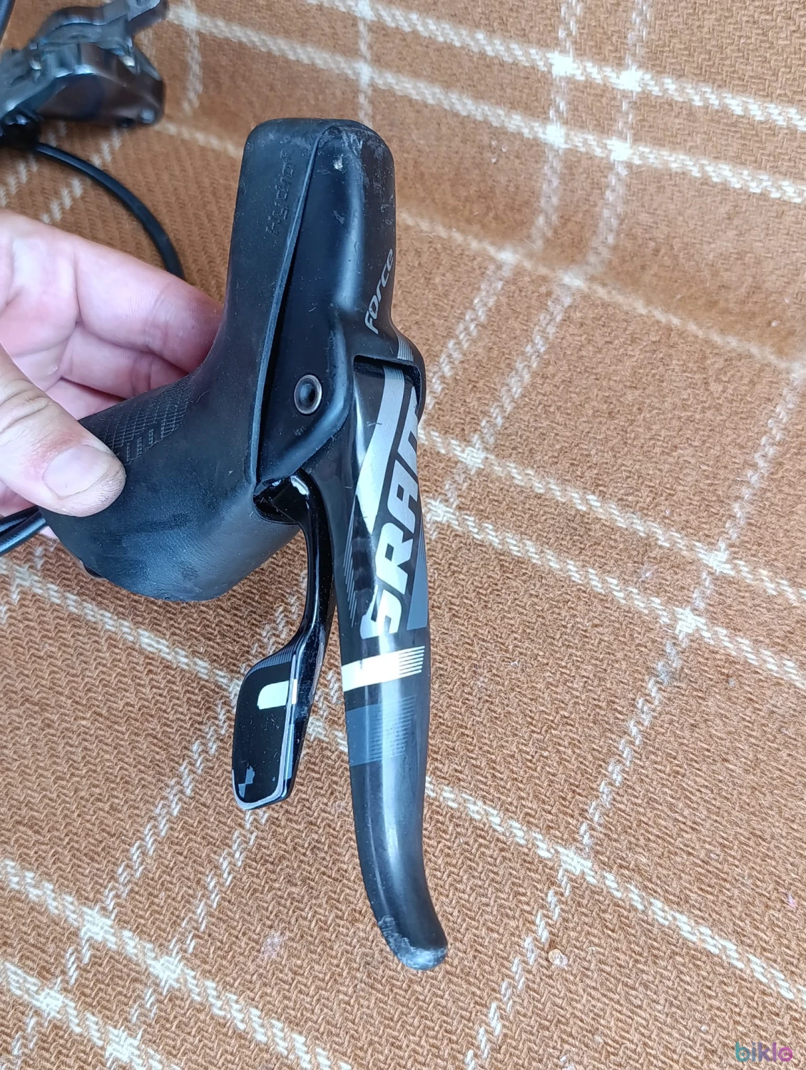 4. Groupset Sram Force si Rival