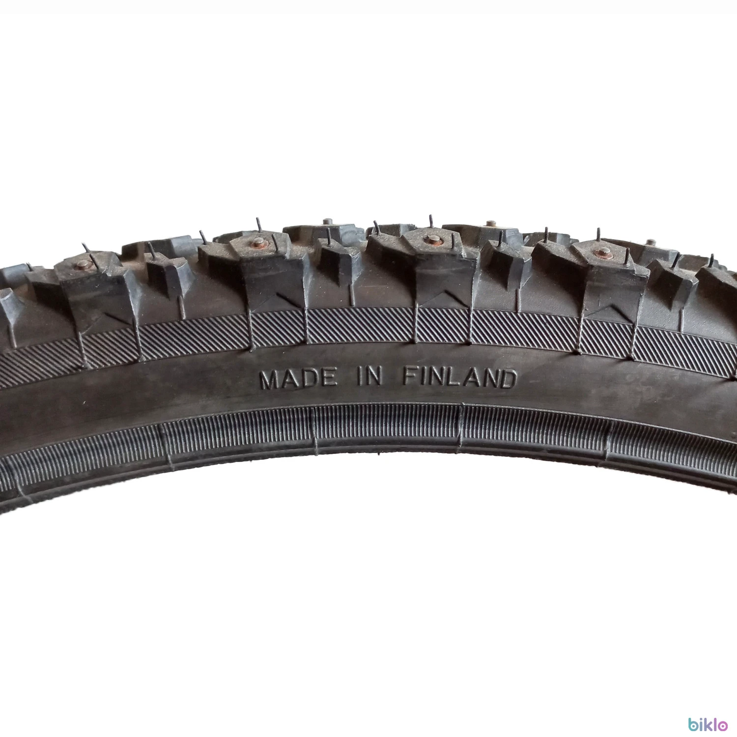 5. 2 bucăți de anvelopă cauciuc cu 240 cuie ținte Nokian 26x1.90 47-559