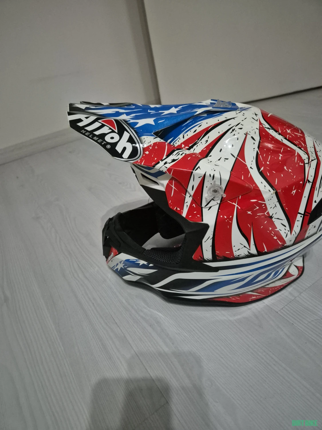 3. Casca fullface airoh twist leader