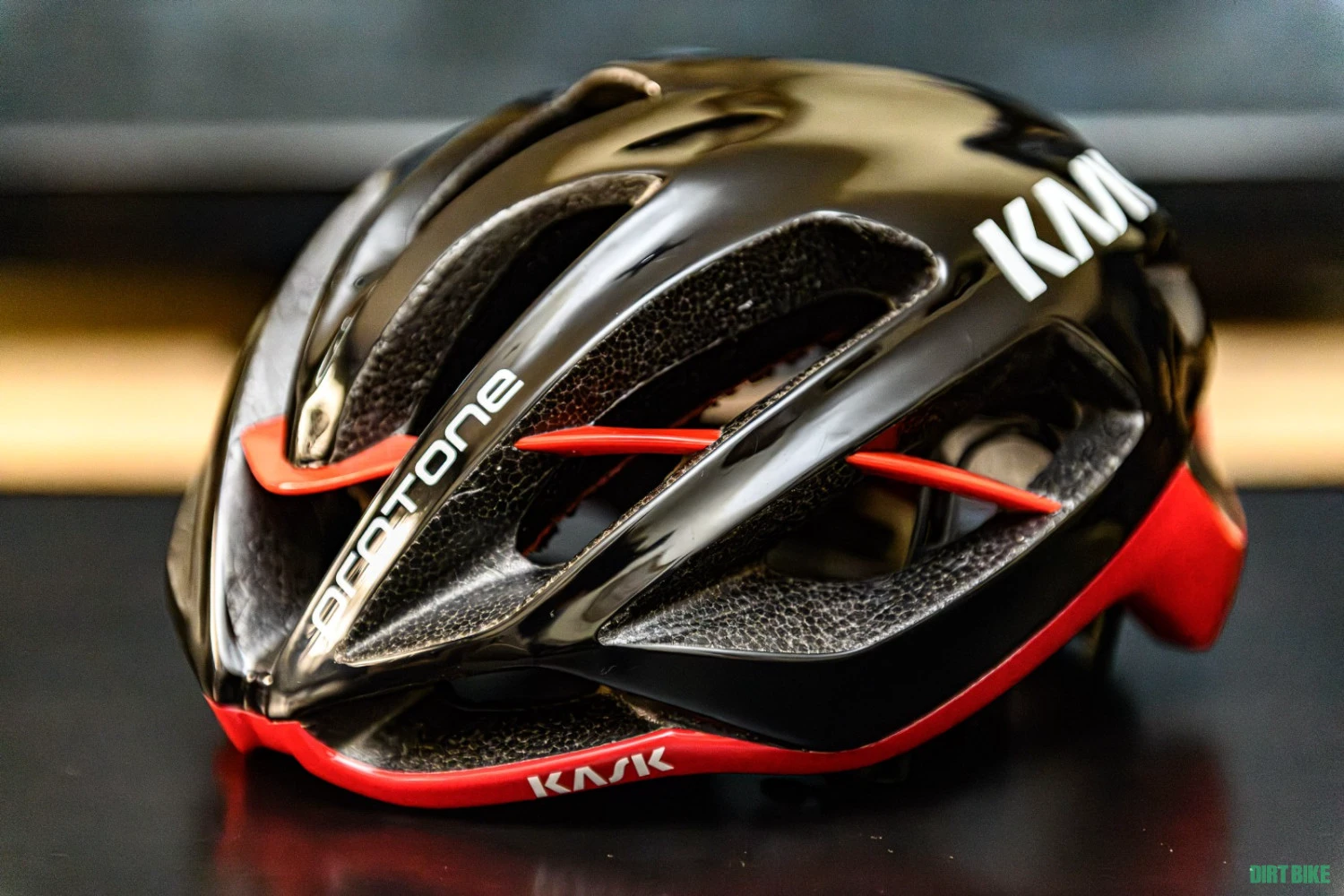 4. Kask Protone masura L ( 59-62cm ) 350 lei bucata ORIGINAL