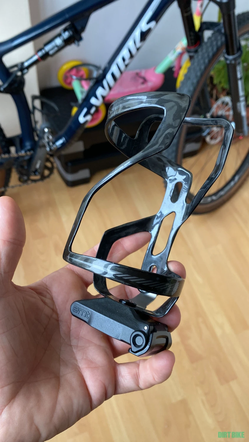 1. Specialized Zee suport bidon carbon S-Works
