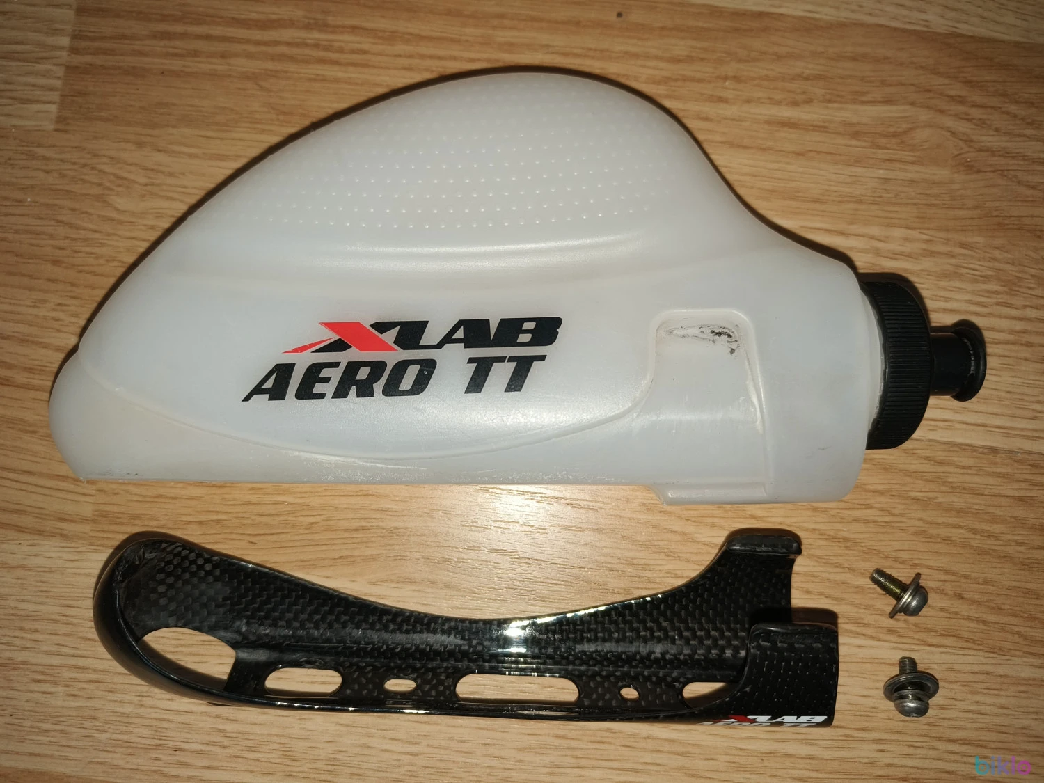 2. Suport Carbon + Bidon XLAB Aero TT