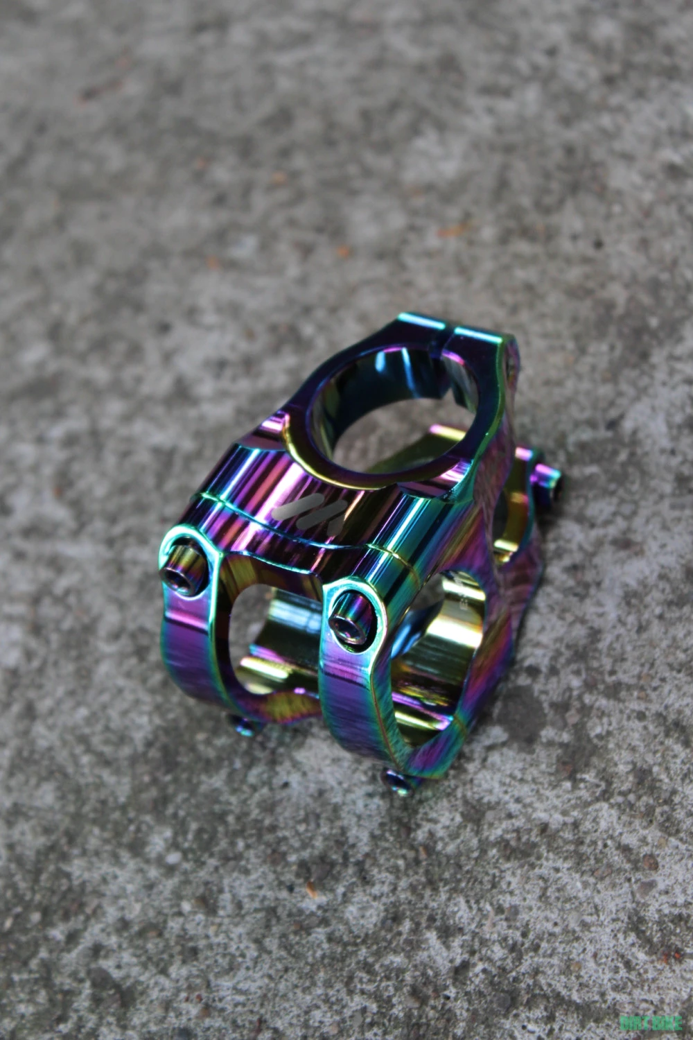 1. Wake SuperLight pipa CNC 31.8' - 35mm oil slick