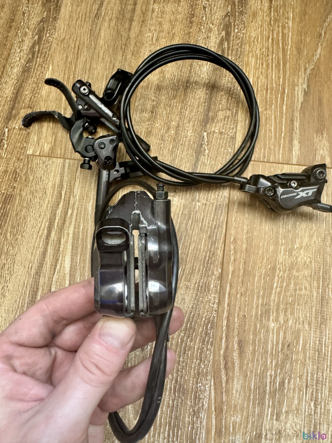 4. Set frane hidraulice Shimano Deore XT -BL-M8100 + BR-M8120 + Placute de frana N03A rasina