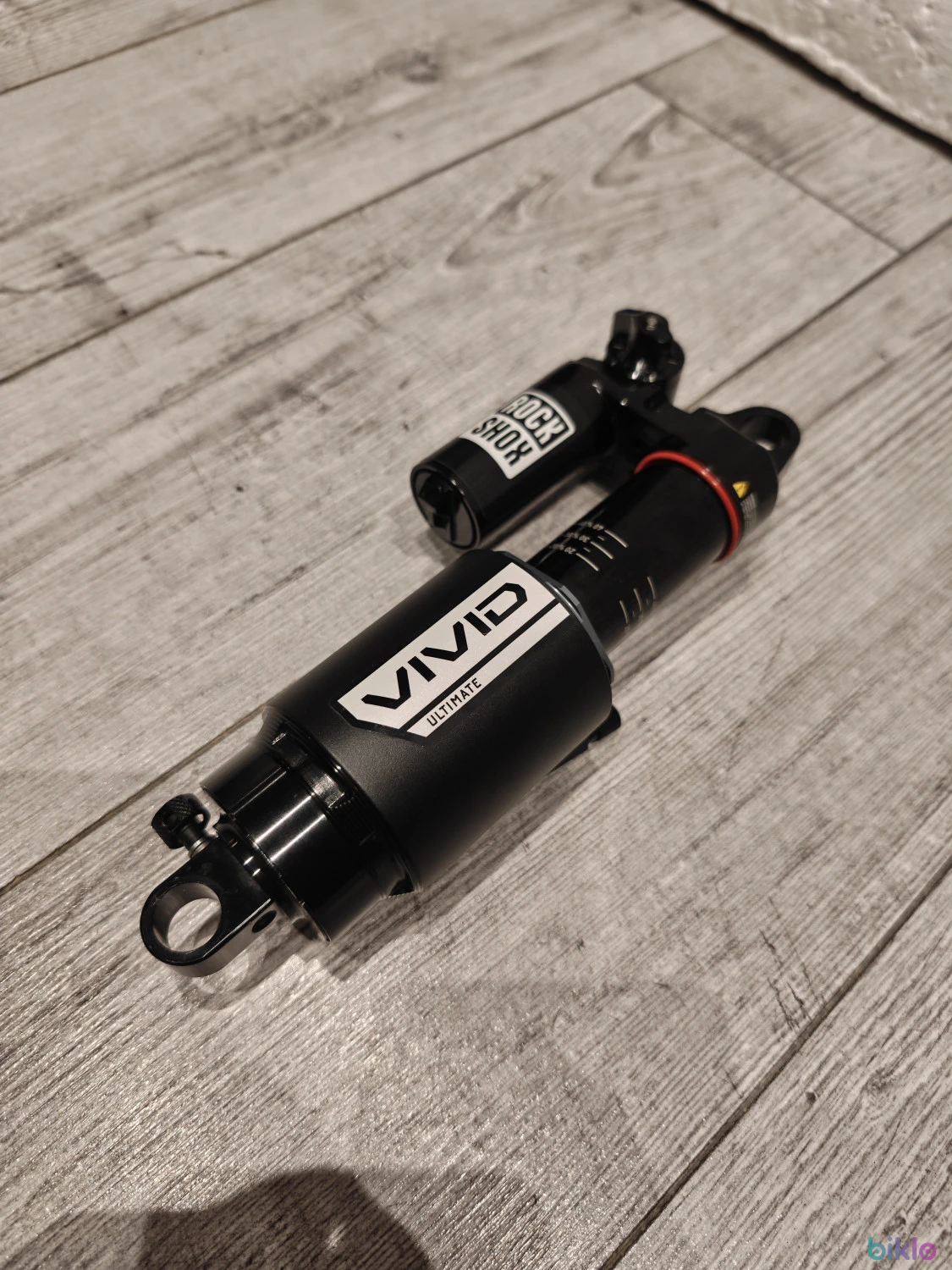 7. RockShox Vivid Ultimate Air 210 x 55mm